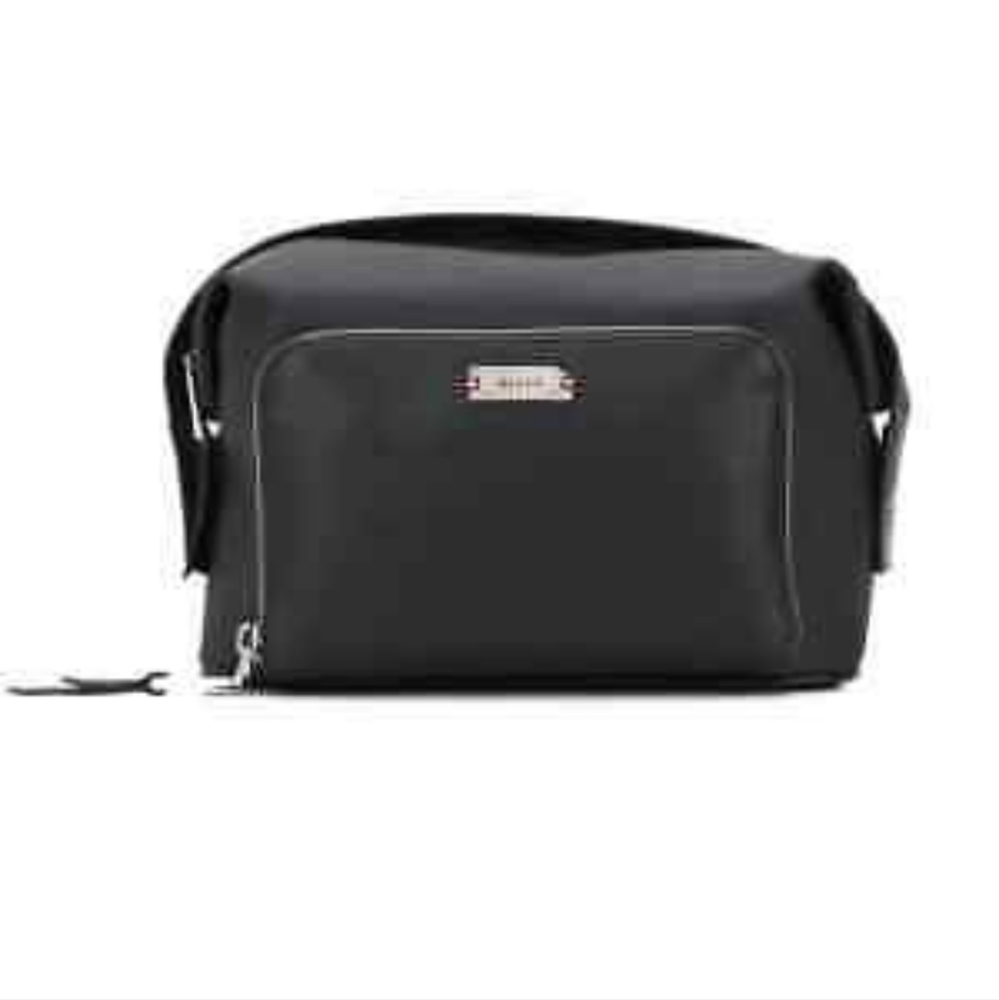 NWT Bally Black Men's Black Veitt Logo Plaque Wash Bag